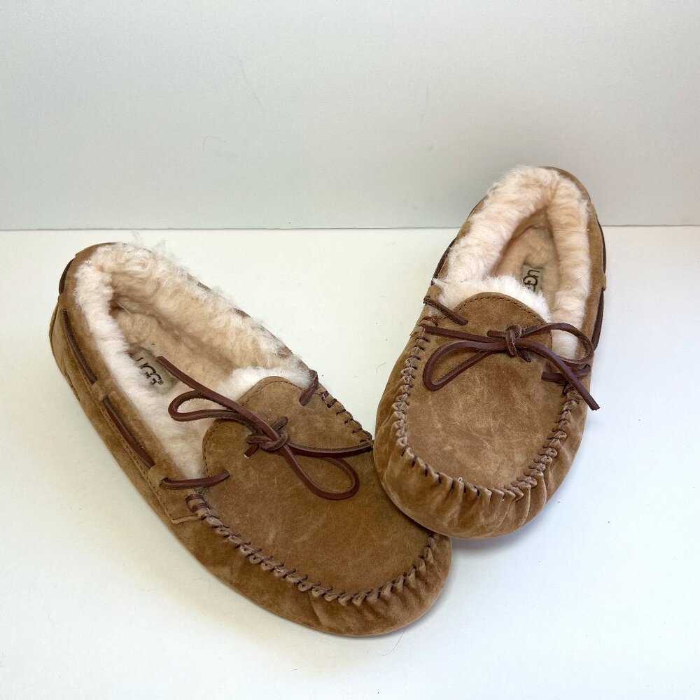 Ugg Womens Dakota Tan Moccasin Slippers, Size 10, NWOB